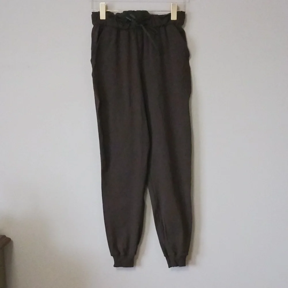 Lululemon Keep Moving Jogger Stretch High-Rise Jogger, Dark Olive Green, Size 6 - Picture 2 of 14